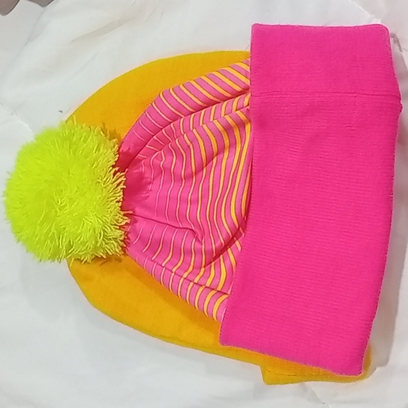 Caps - Picture 3 of 3